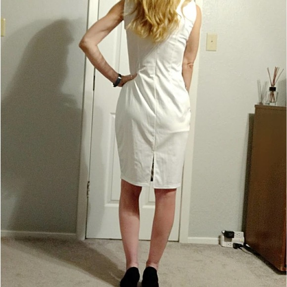 Sleeveless black & white sheath dress - Picture 8 of 8